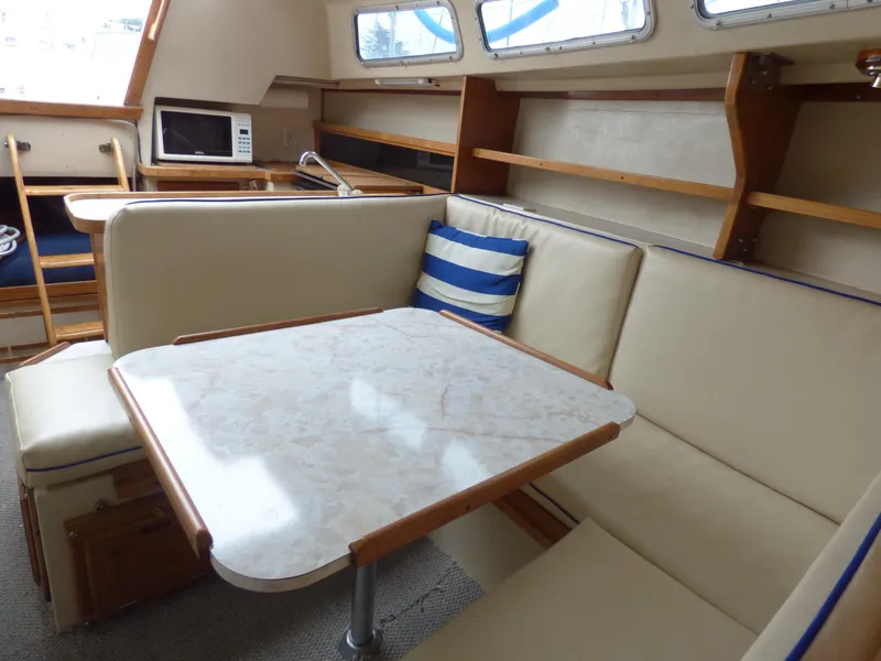 1983 Catalina 30