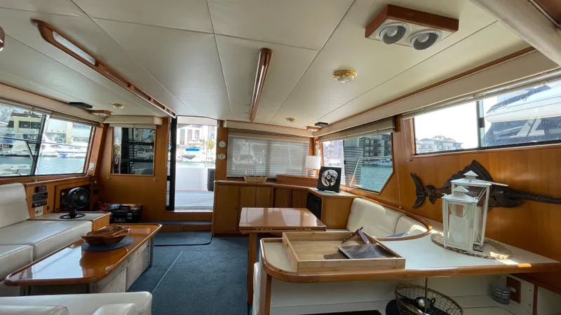 Salon Aft view