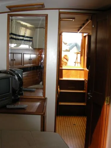 Aft Thru Companionway