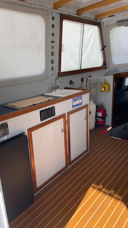 2005 Seaway Pilot House