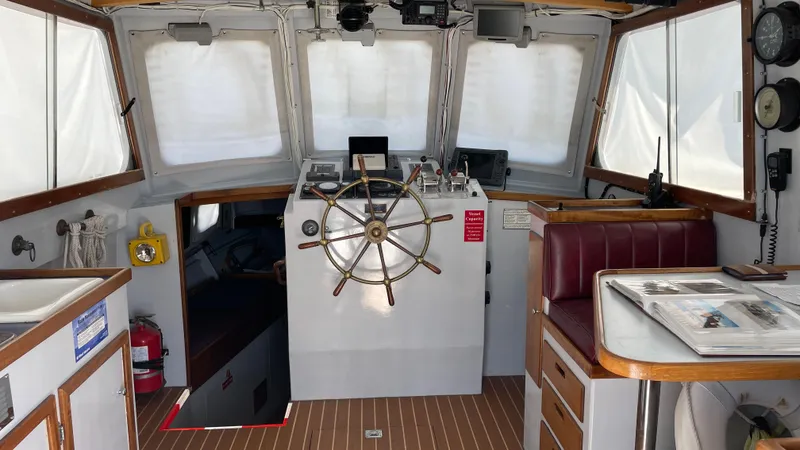 2005 Seaway Pilot House