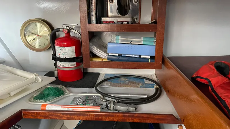 2005 Seaway Pilot House