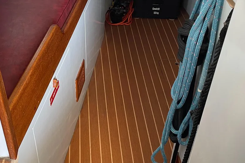 2005 Seaway Pilot House