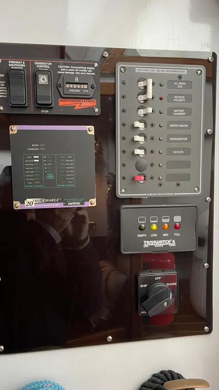 2005 Seaway Pilot House