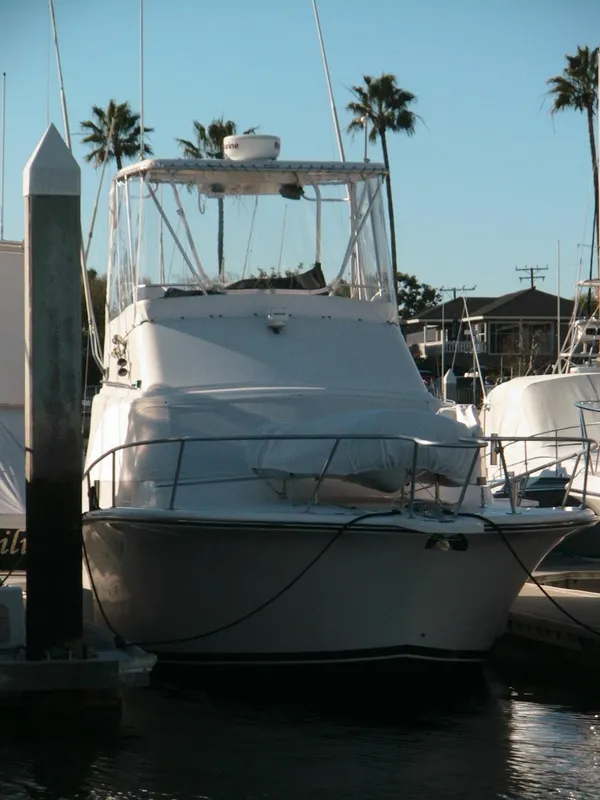 1989 Luhrs 320 Sedan