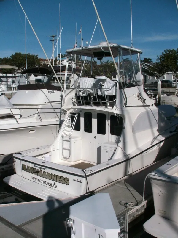 1989 Luhrs 320 Sedan