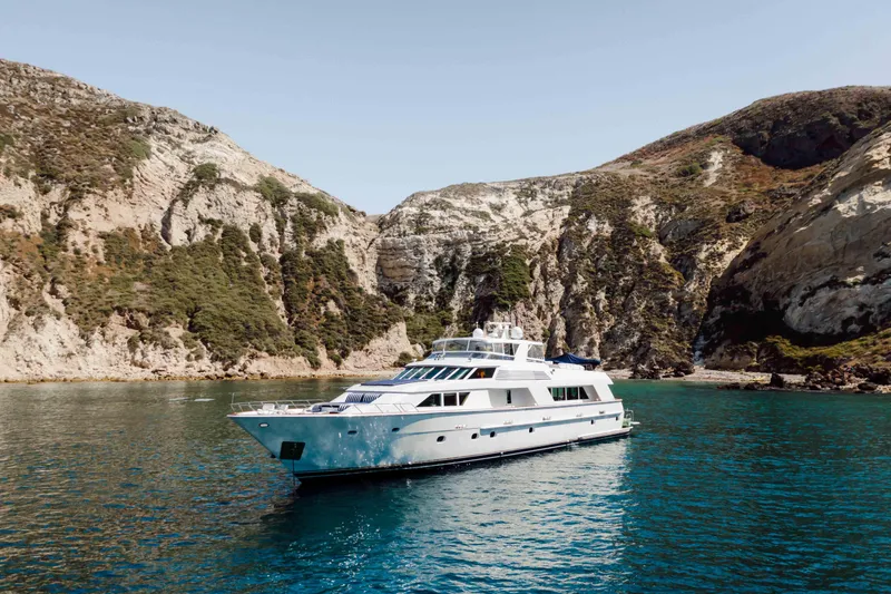 1991 Hatteras 105 Raised Pilothouse