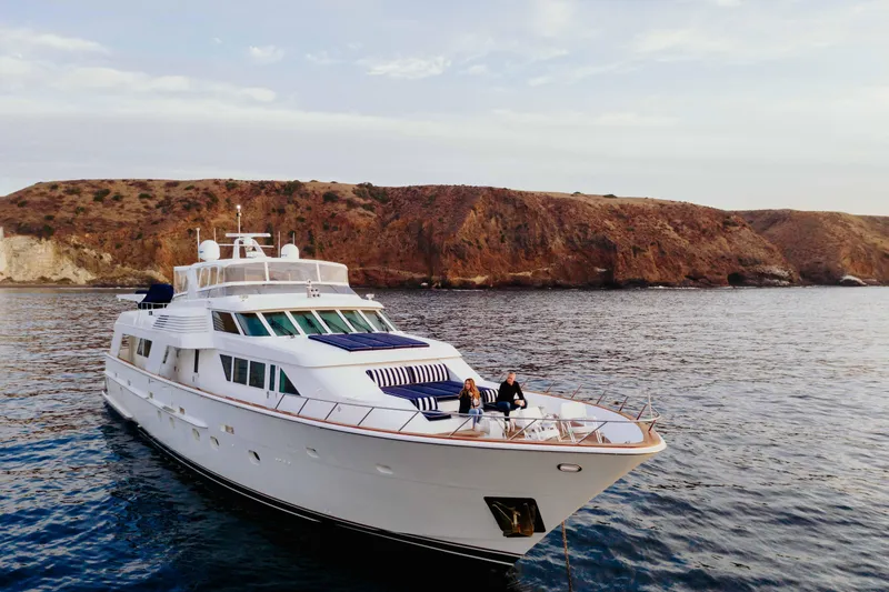 1991 Hatteras 105 Raised Pilothouse