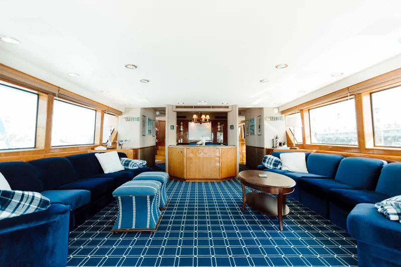 1991 Hatteras 105 Raised Pilothouse