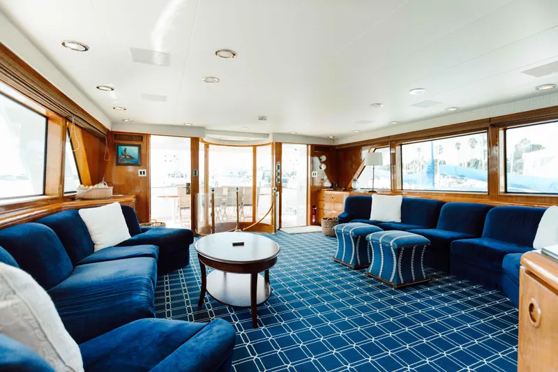 1991 Hatteras 105 Raised Pilothouse