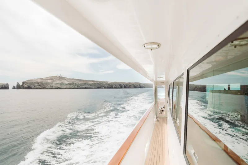 1991 Hatteras 105 Raised Pilothouse