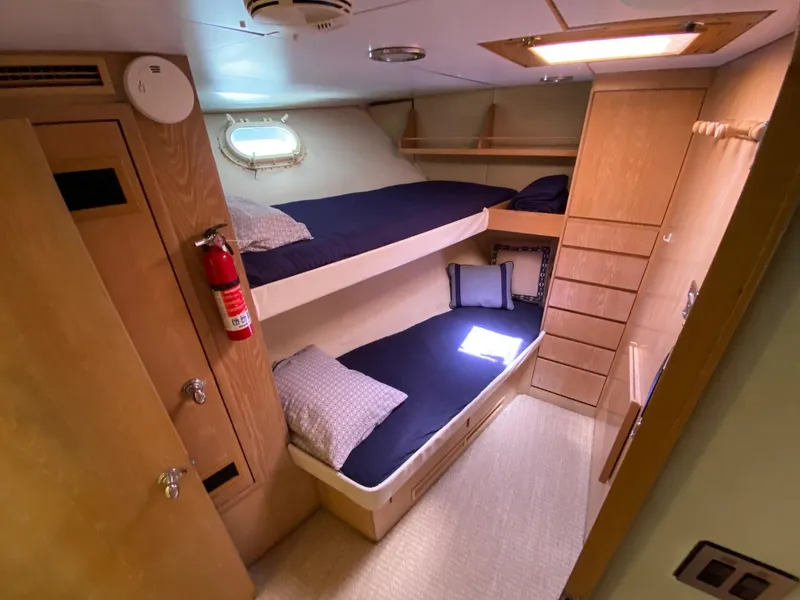 1991 Hatteras 105 Raised Pilothouse