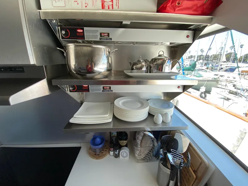1991 Hatteras 105 Raised Pilothouse