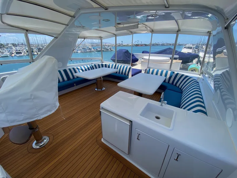 1991 Hatteras 105 Raised Pilothouse