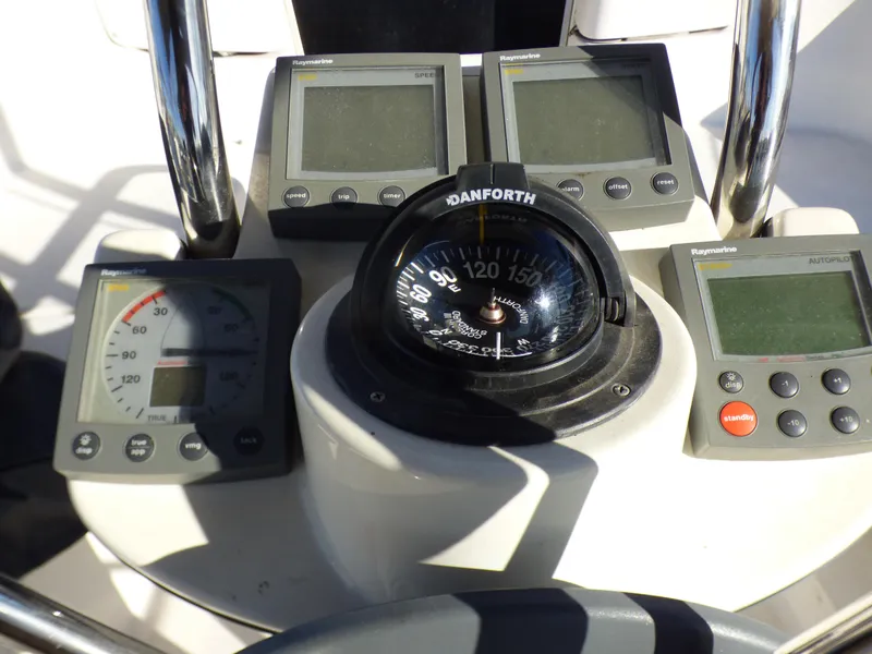 2003 Hunter 356