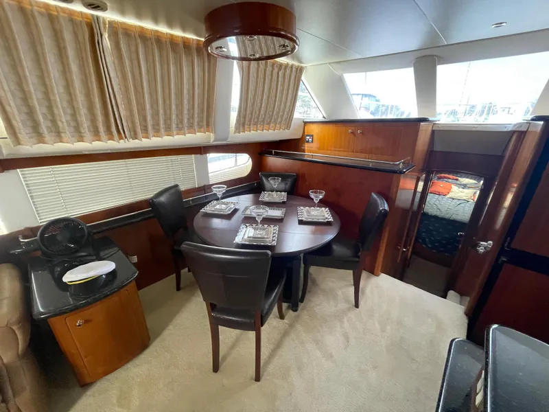 2000 Carver 506 Motor Yacht