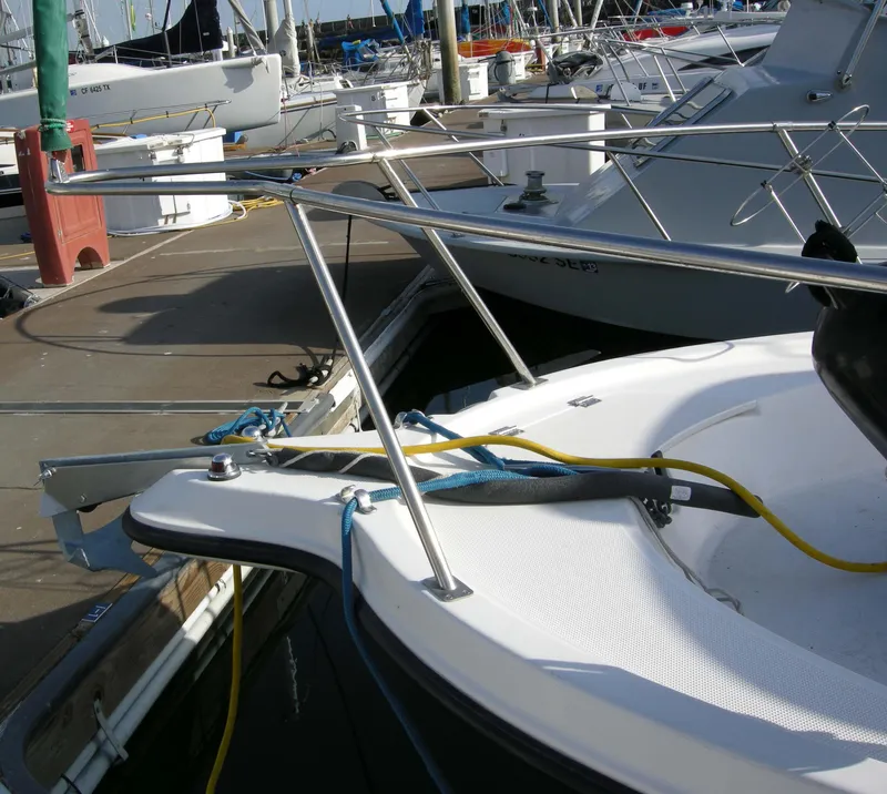 2003 Bayliner 2052 Trophy Walkaround