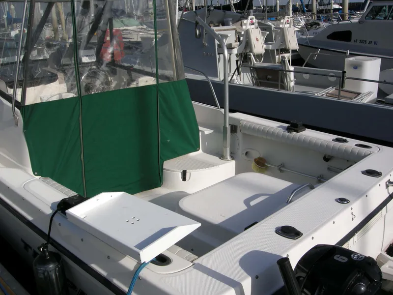 2003 Bayliner 2052 Trophy Walkaround