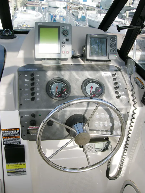 2003 Bayliner 2052 Trophy Walkaround