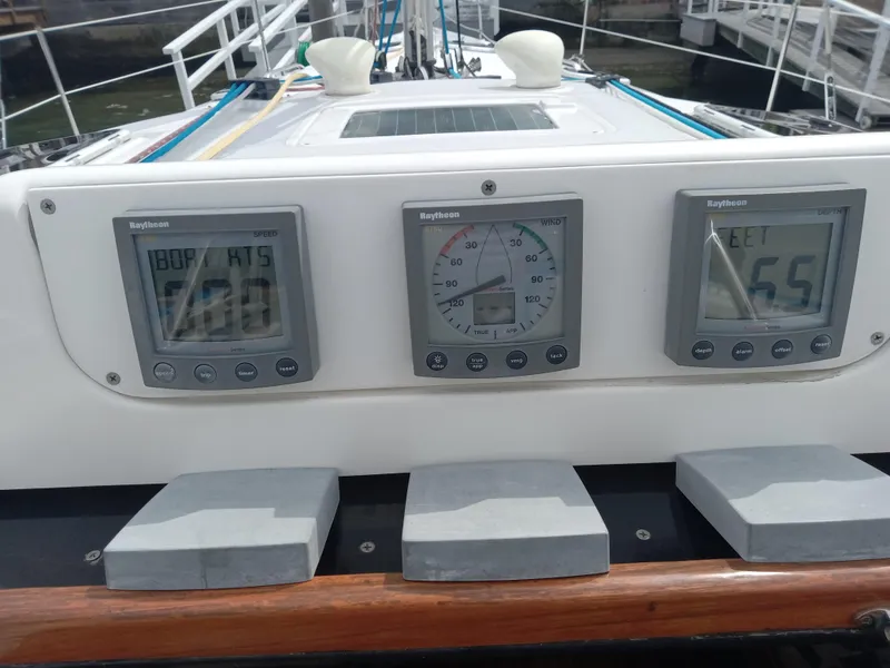2000 Hunter 460