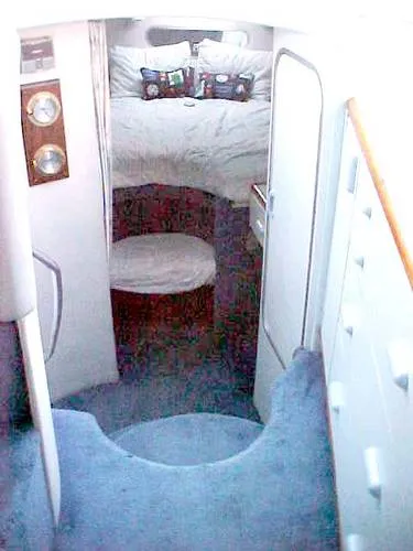 1988 Sea Ray 305 Sedan Bridge