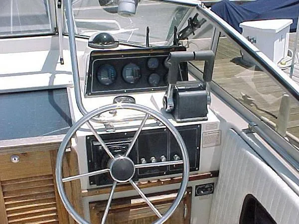 1989 Boston Whaler Revenge