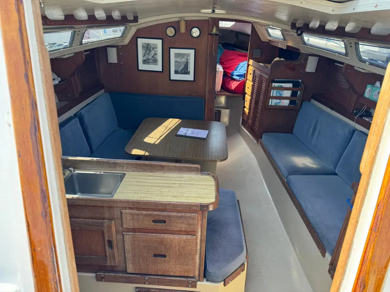 1985 Catalina Sloop