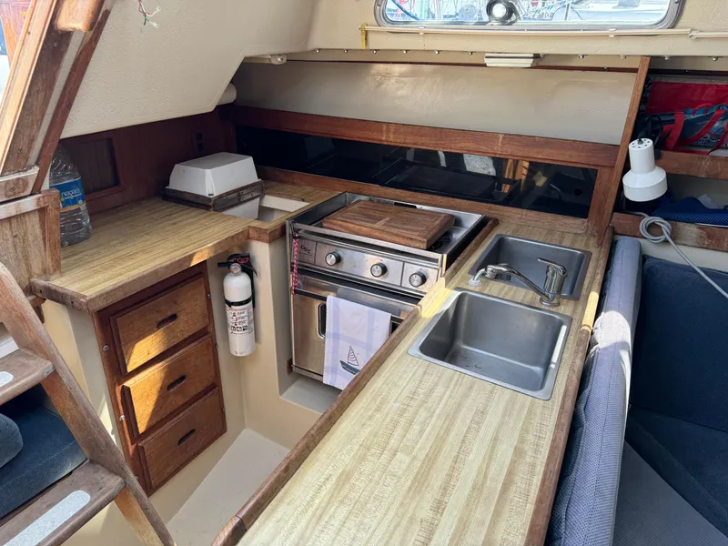 1985 Catalina Sloop