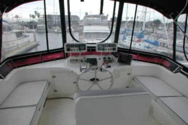 1986 Spindrift Sundeck Motoryacht