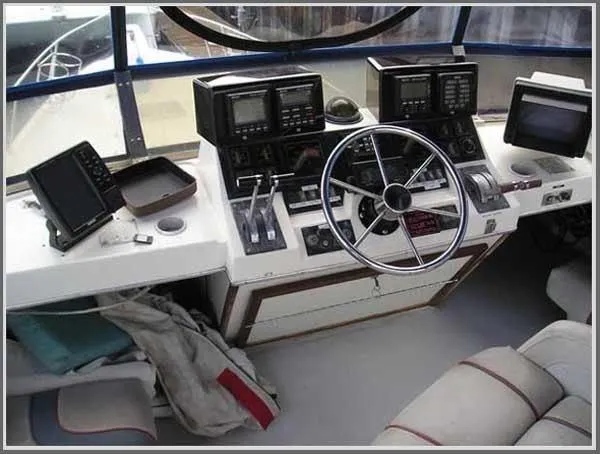 1987 Bayliner 3870 Motoryacht
