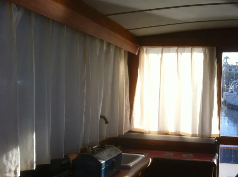 1987 Bayliner 3870 Motoryacht