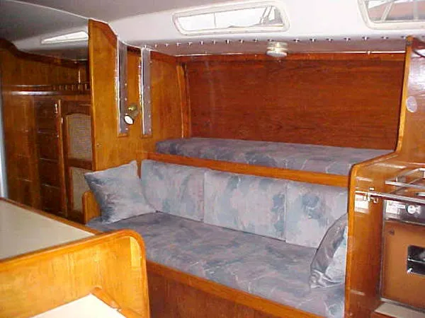 1979 CF 37