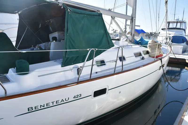 2004 Beneteau 423