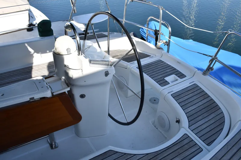 2004 Beneteau 423