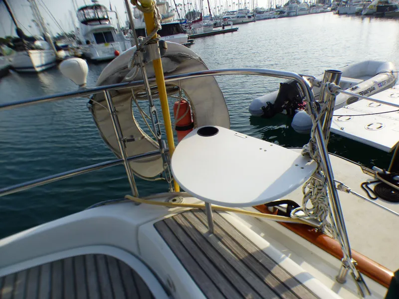 2004 Beneteau 423