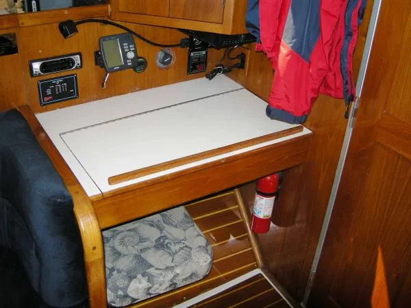 1993 Catalina Morgan Center Cockpit