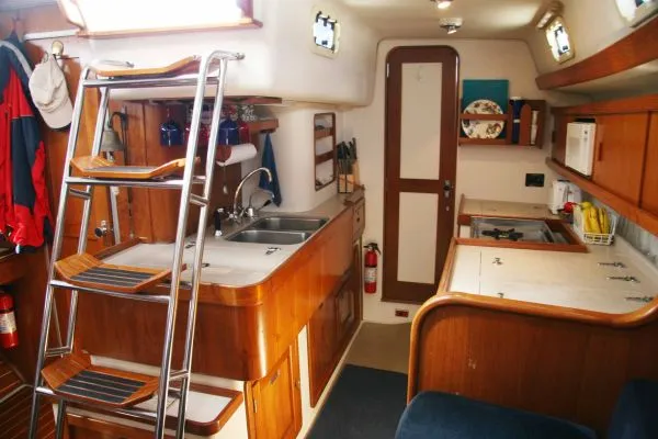 1993 Catalina Morgan Center Cockpit