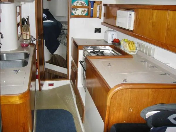 1993 Catalina Morgan Center Cockpit