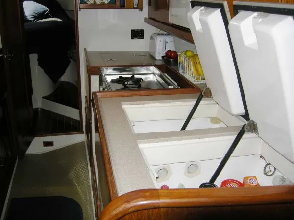 1993 Catalina Morgan Center Cockpit