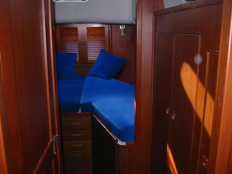 V-BERTH
