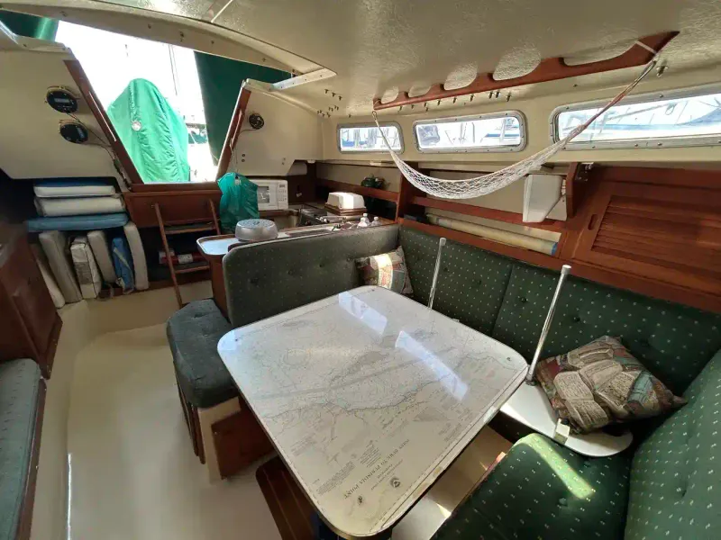 1985 Catalina 30