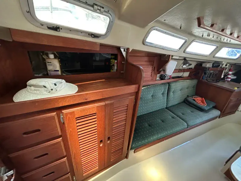 1985 Catalina 30