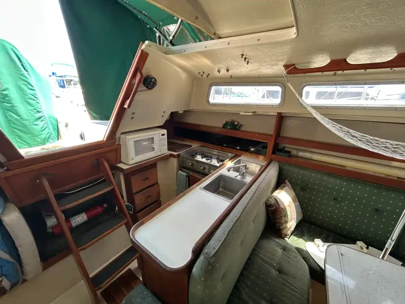 1985 Catalina 30
