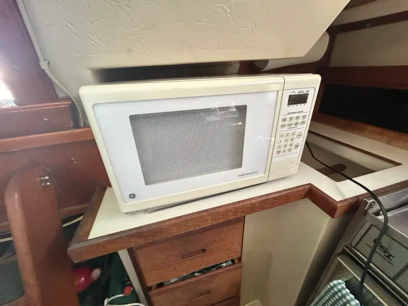 1985 Catalina 30