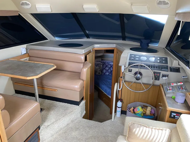2001 Bayliner 4087 Aft Cabin Motoryacht