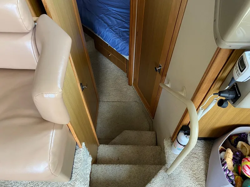 2001 Bayliner 4087 Aft Cabin Motoryacht