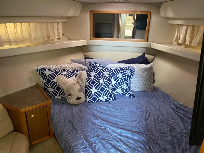 2001 Bayliner 4087 Aft Cabin Motoryacht