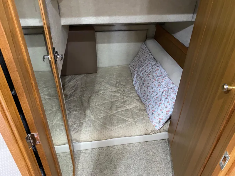 2001 Bayliner 4087 Aft Cabin Motoryacht