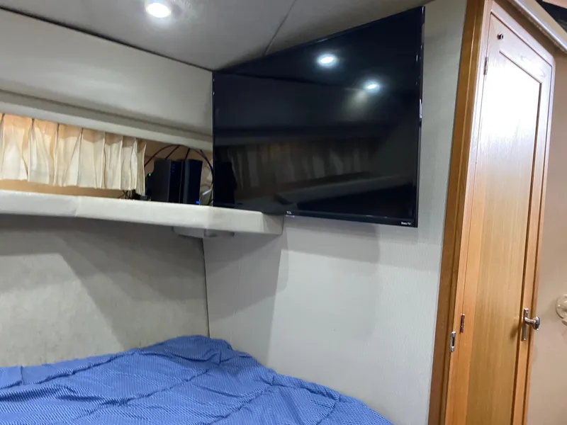 2001 Bayliner 4087 Aft Cabin Motoryacht