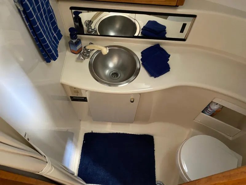 2001 Bayliner 4087 Aft Cabin Motoryacht